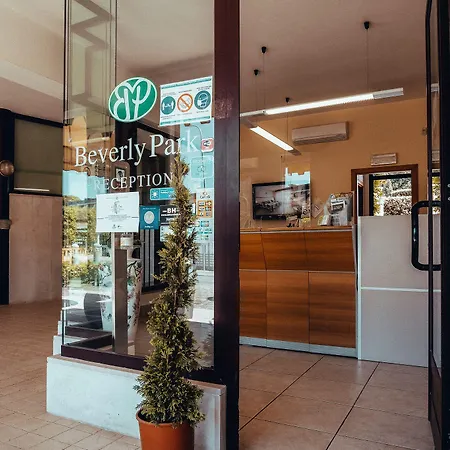 Aparthotel Beverly Park 4*