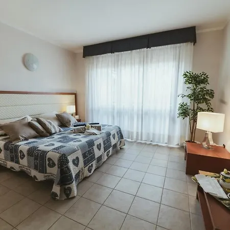 Apart-hotel Beverly Park 2*